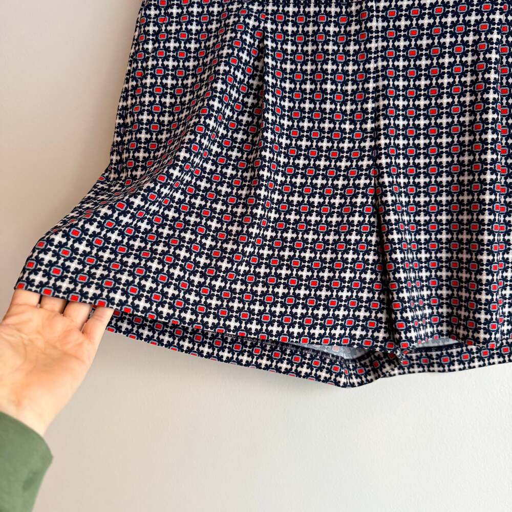 Ann Taylor Casual Dress Super High Rise Shorts Woman's Size 10 - Picture 2 of 7